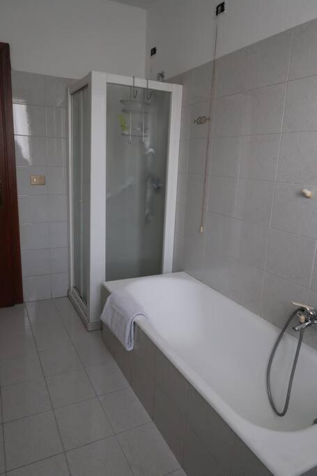 Casa Rene: Appartamento In Franciacorta Castegnato Exterior foto